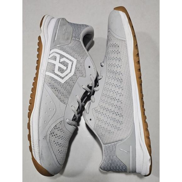 Athletic_Shoes